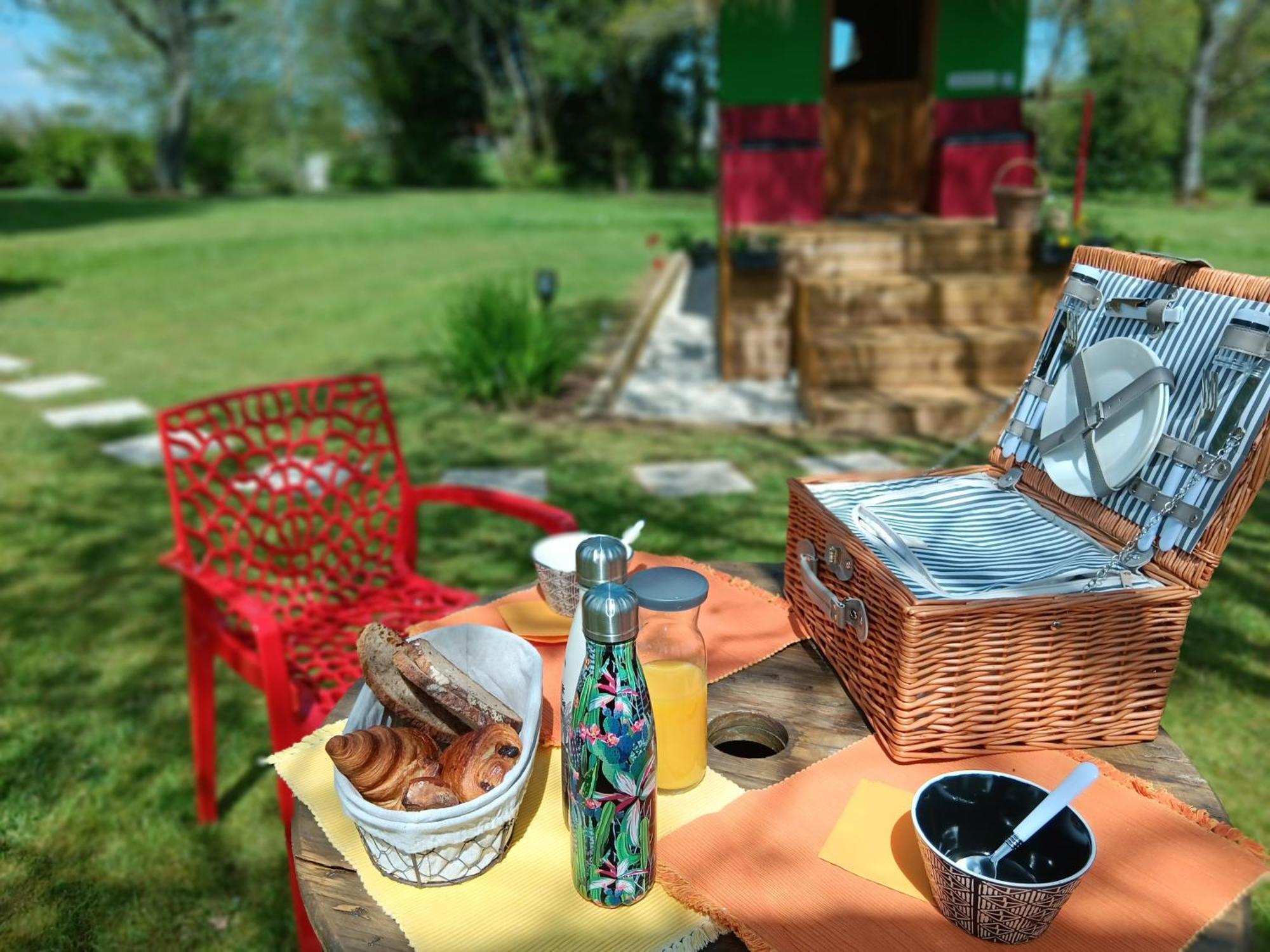 Le Val Daniniere B&B Adult Only Le Mesnil-Garnier エクステリア 写真